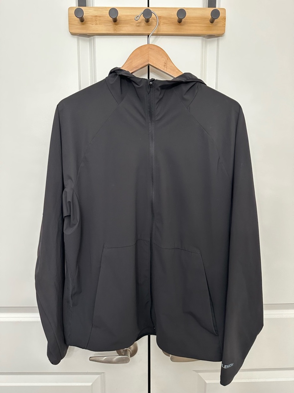 lululemon athletica Men's Black Full-Zip Hooded Performance Jacket